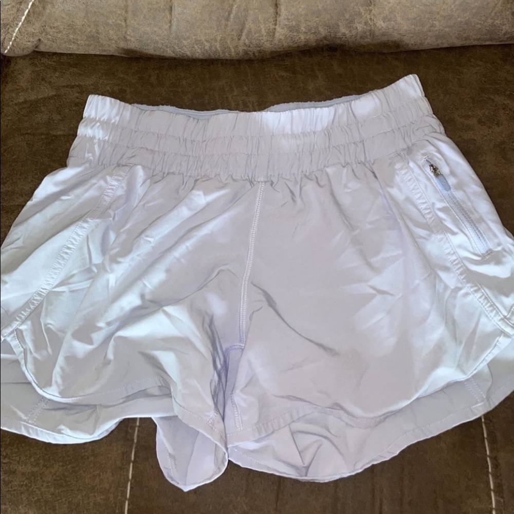 Lululemon Hotty Hots 4” Pastel Blue color